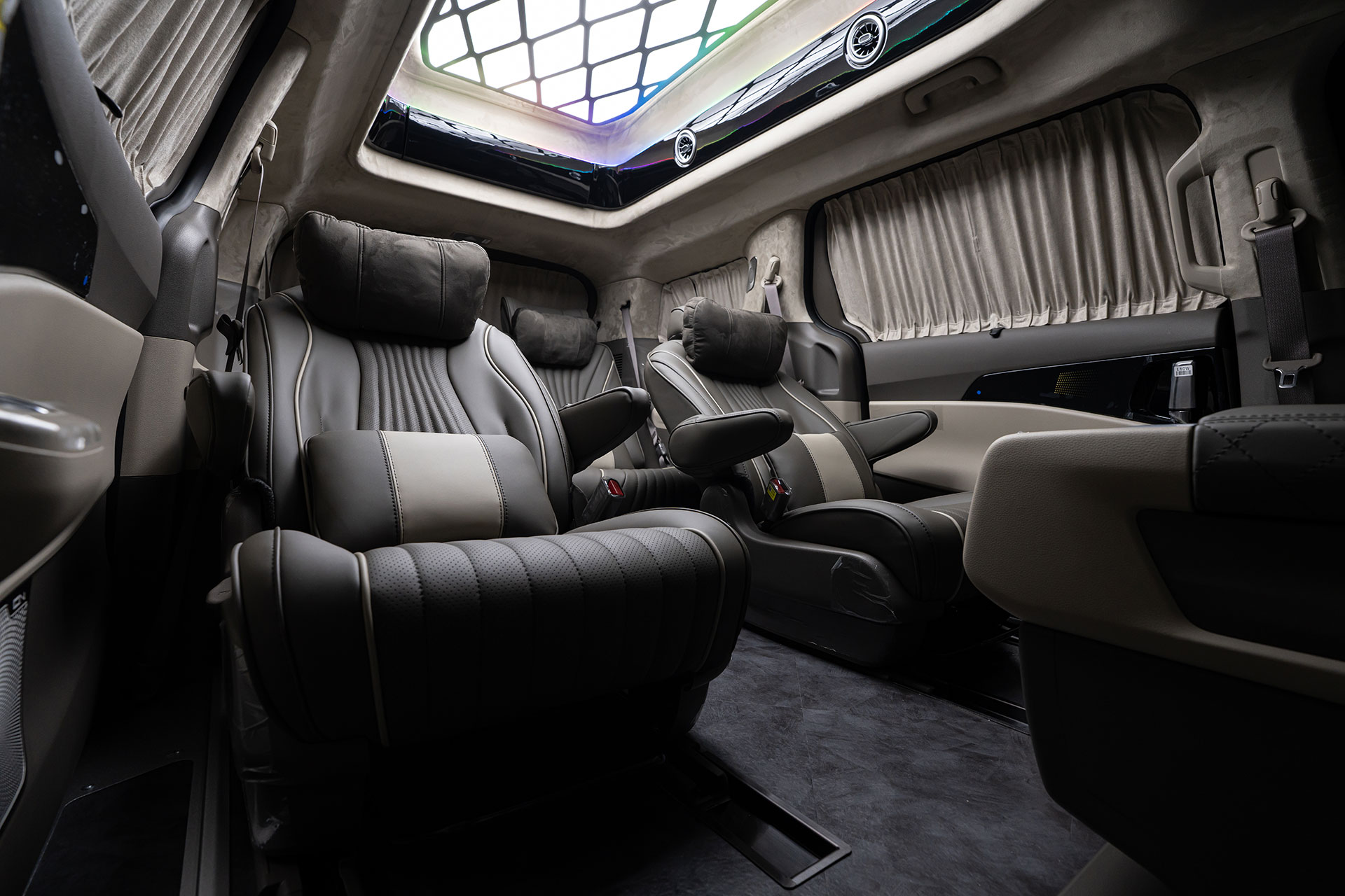 CN카니발 하이리무진