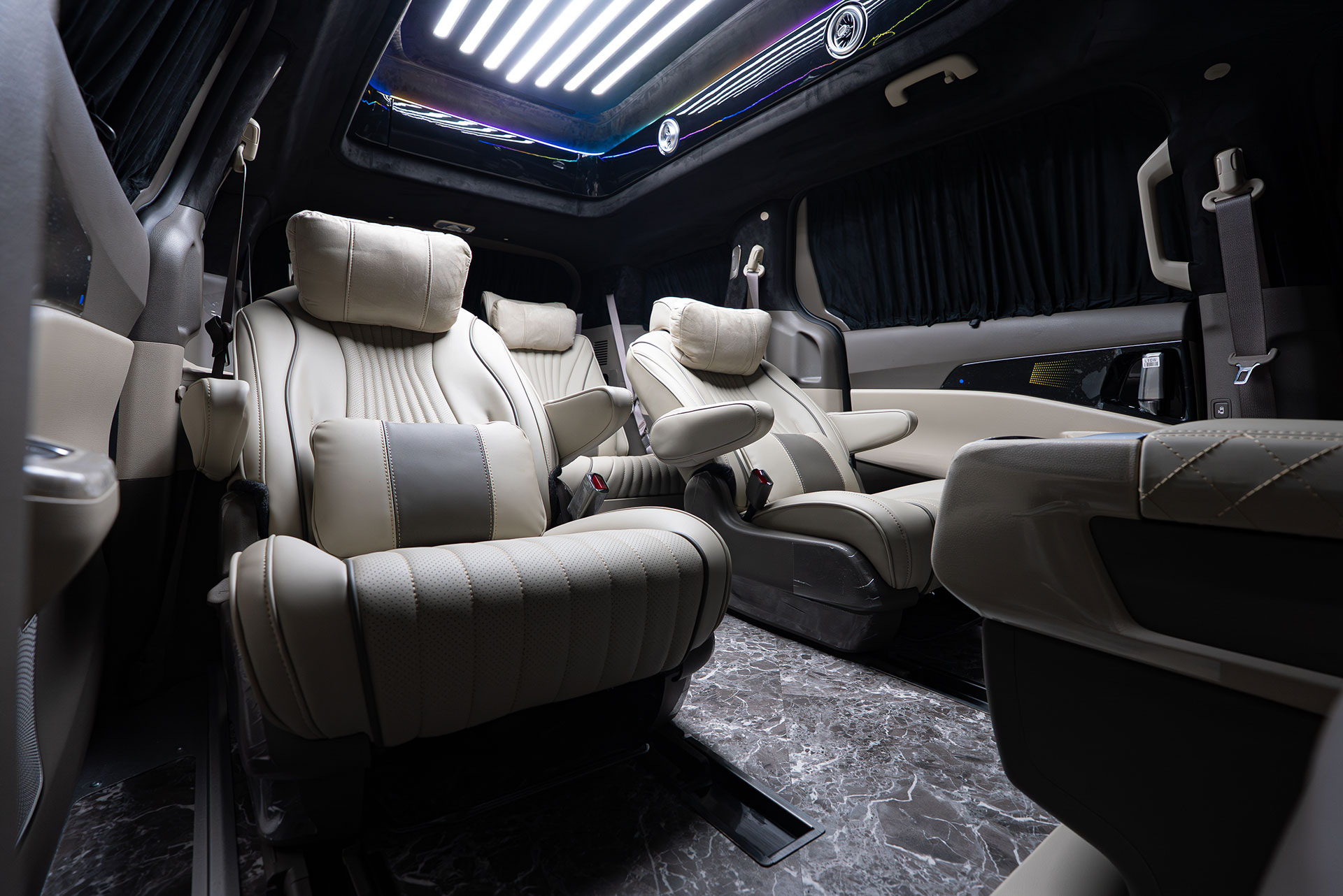 CN카니발 하이리무진