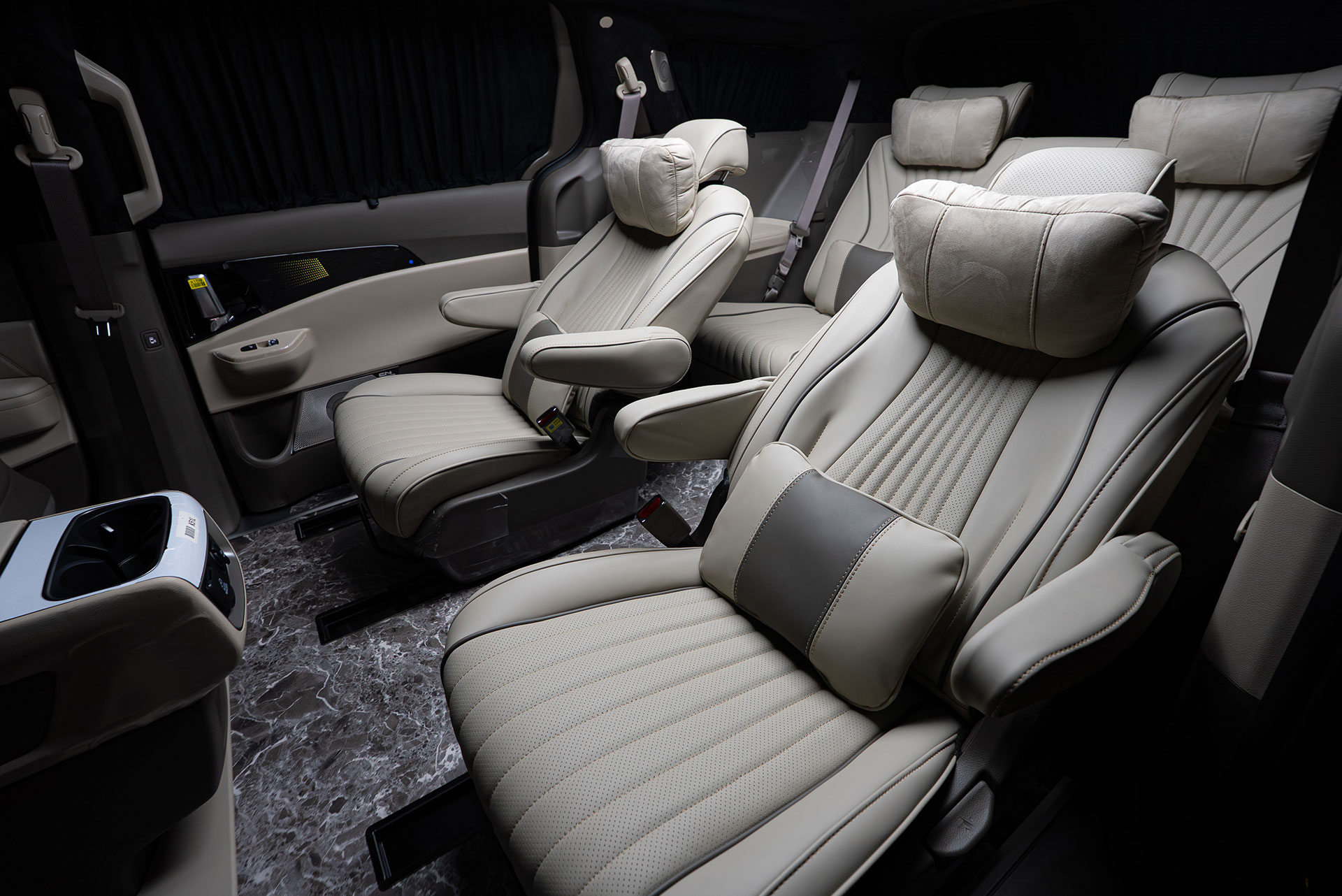 CN카니발 하이리무진