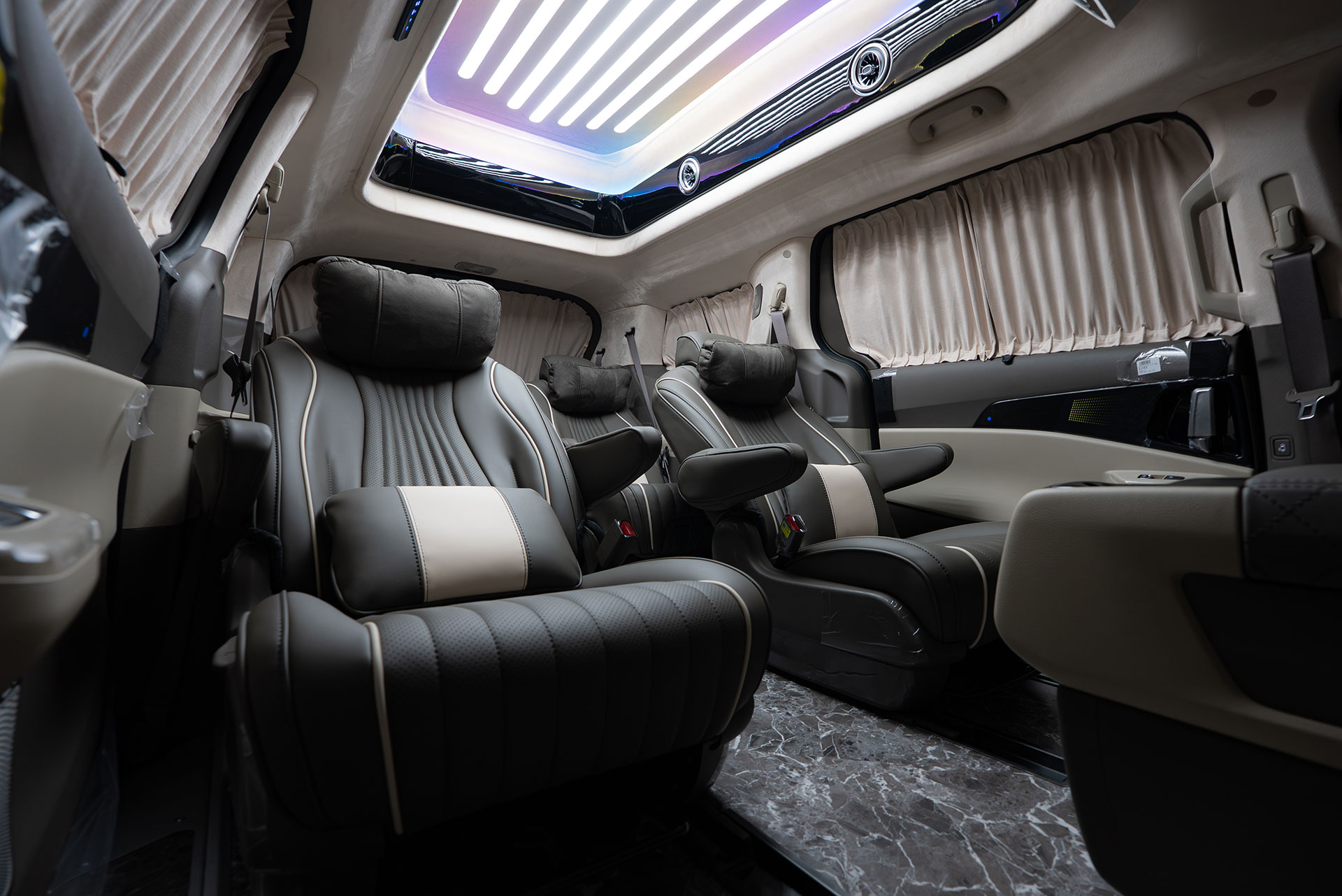 CN카니발 하이리무진