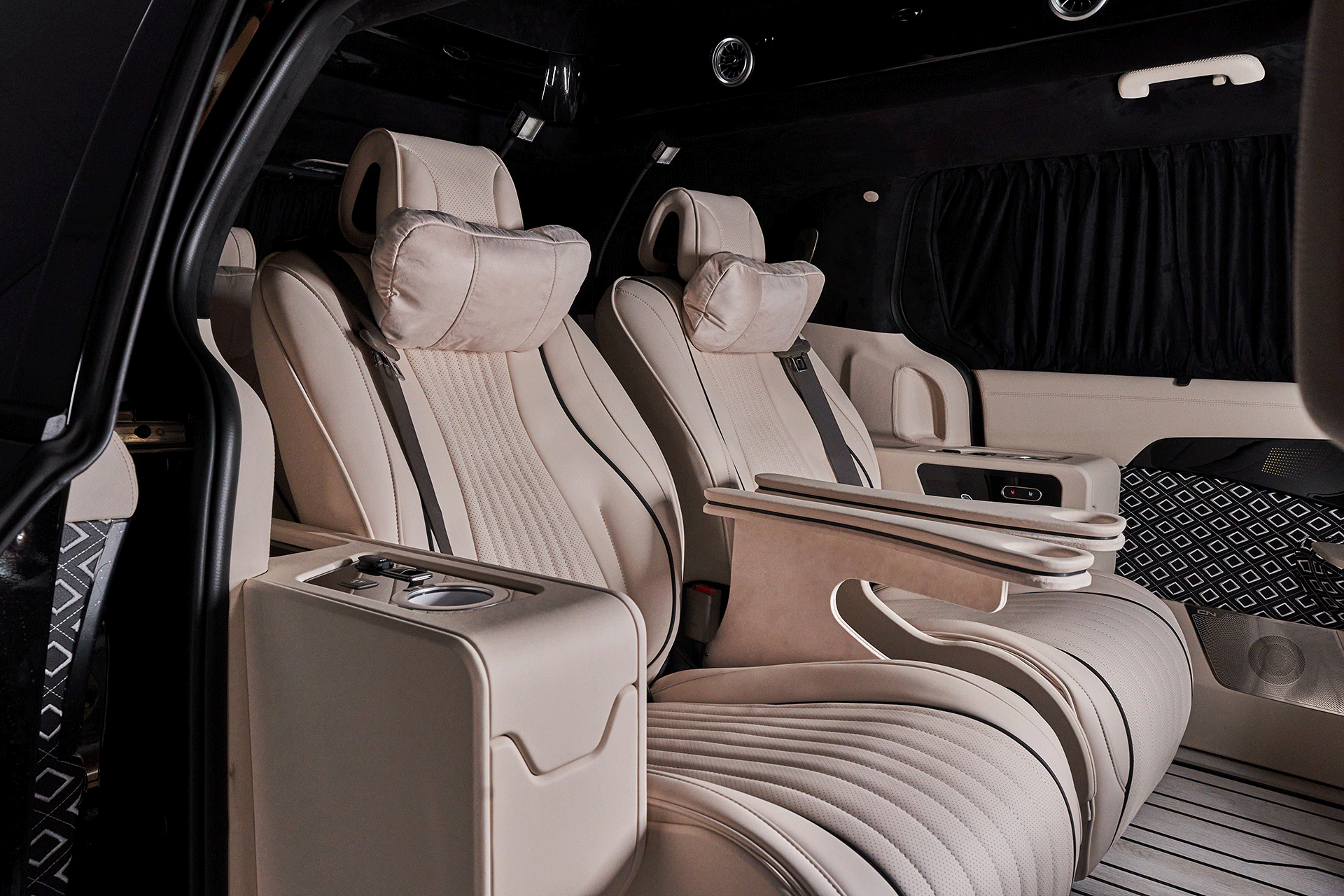 CN카니발 하이리무진