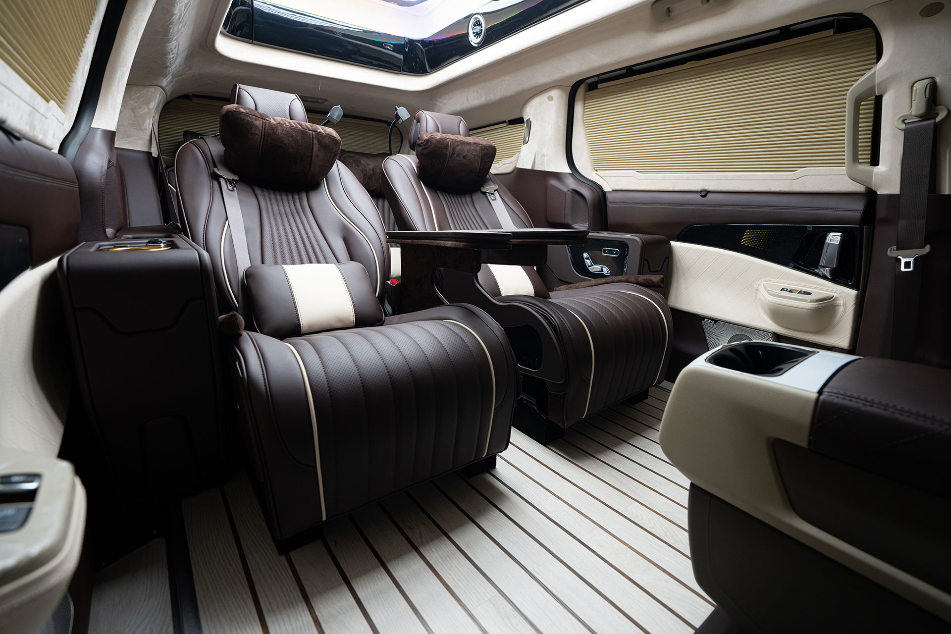 CN카니발 하이리무진