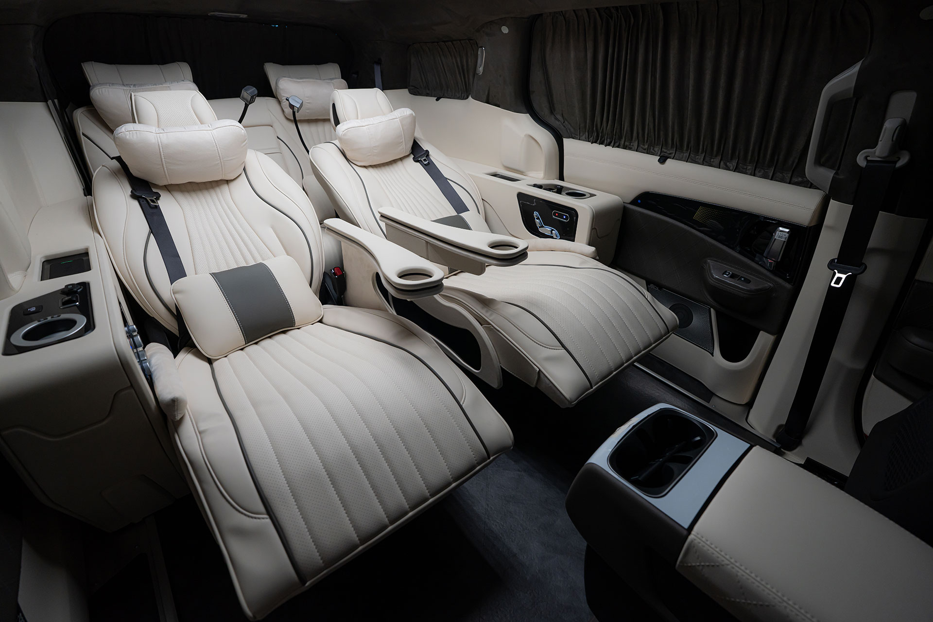 CN카니발 하이리무진