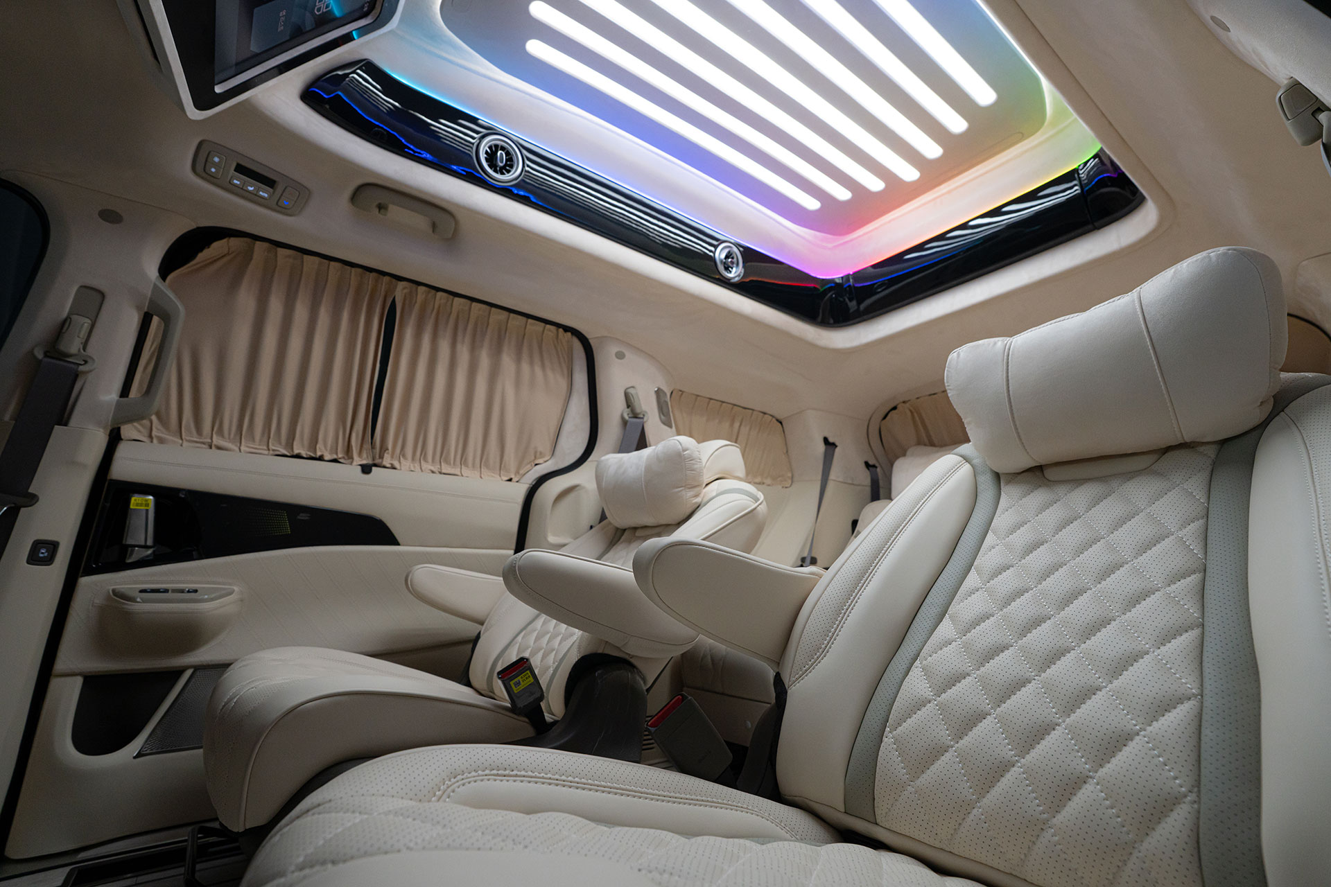 CN카니발 하이리무진