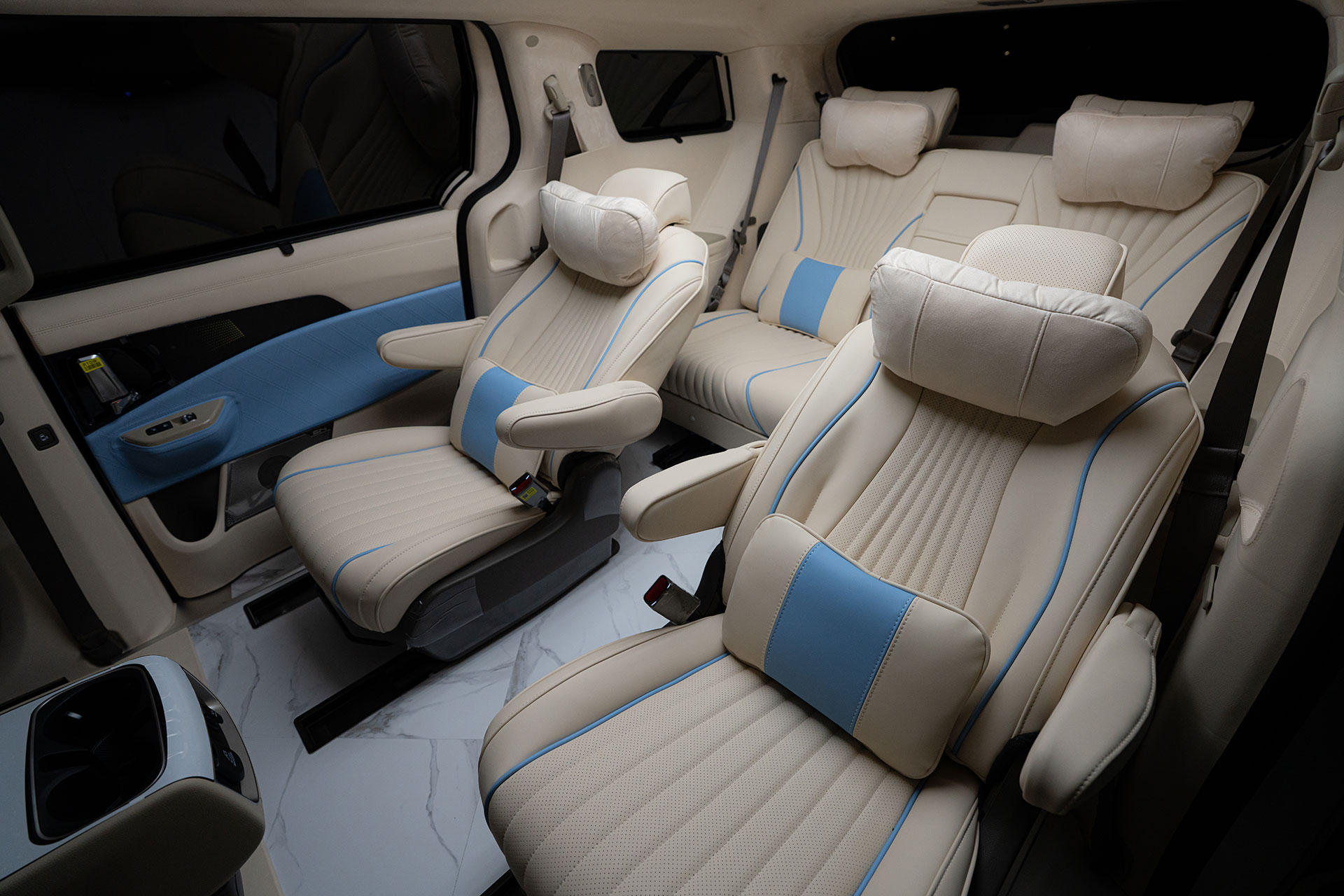 CN카니발 하이리무진